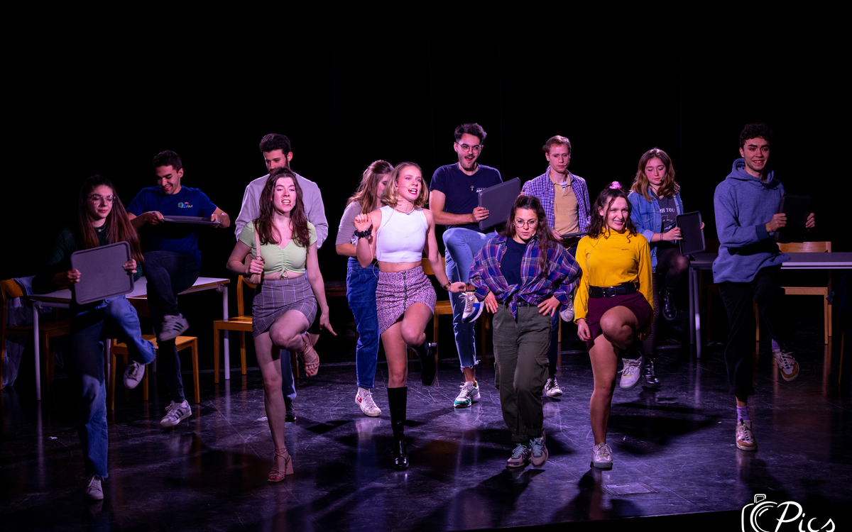 « Les meilleures pratiques pour intégrer des panneaux solaires dans une maison en bois écologique »