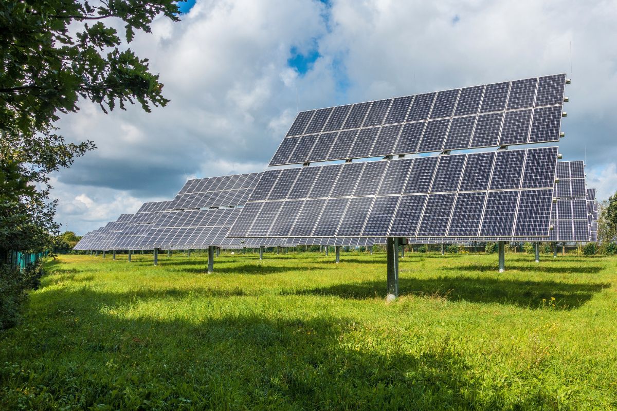 The 8 most cost-effective plug-and-play solar kits