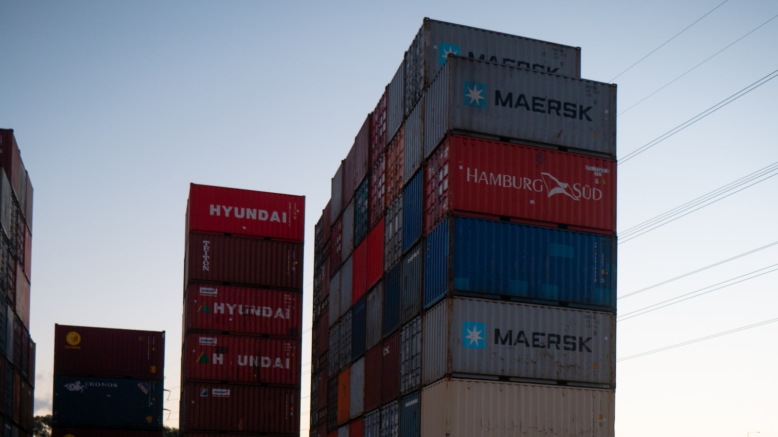 « Économisez de l’argent tout en protégeant la planète : panneaux solaires pour maison en bois »